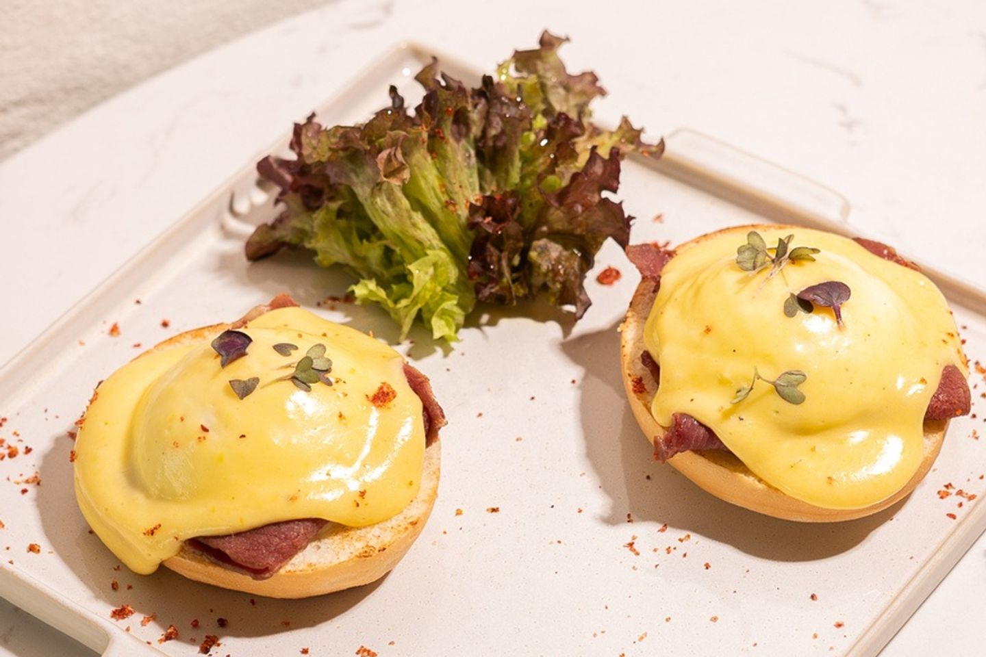 Eggs Benedict