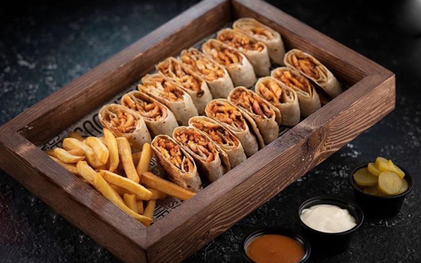 Large Arabic Plate With Cheese