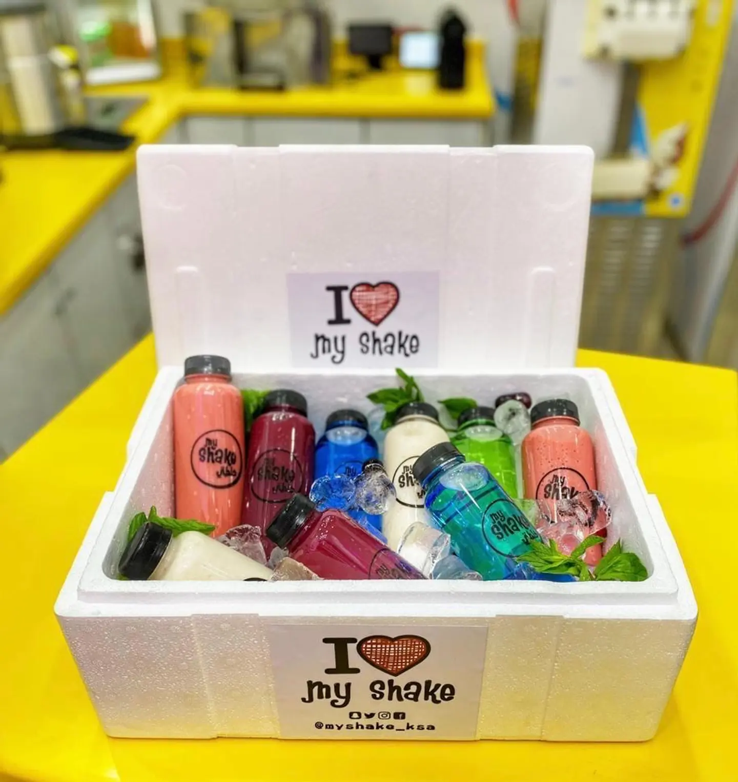 Party Box   Juice & Smoothei