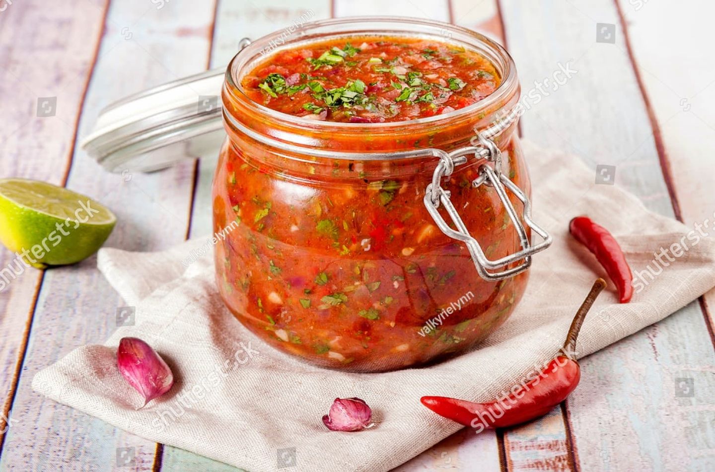 سلطة حمراء حارة