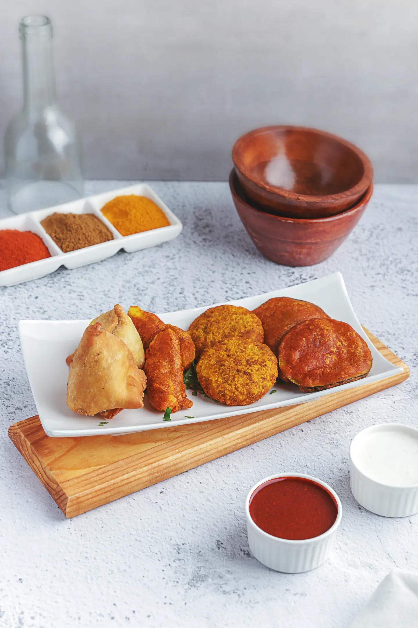 Mixed Fried Vegetables With Samosas