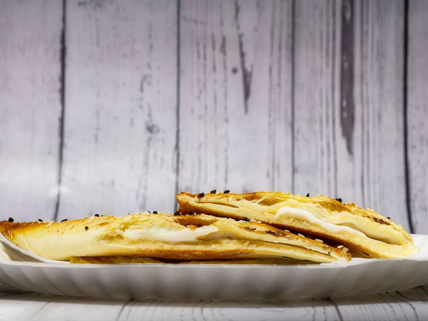 فطيرة جبن موزريلا