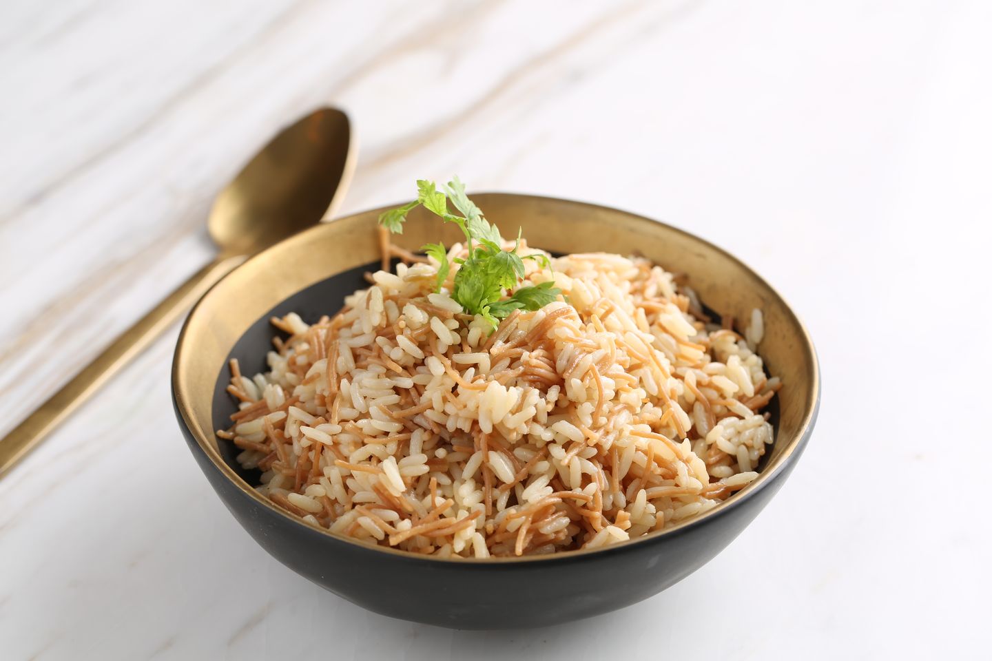 أرز أبيض بالشعيرية