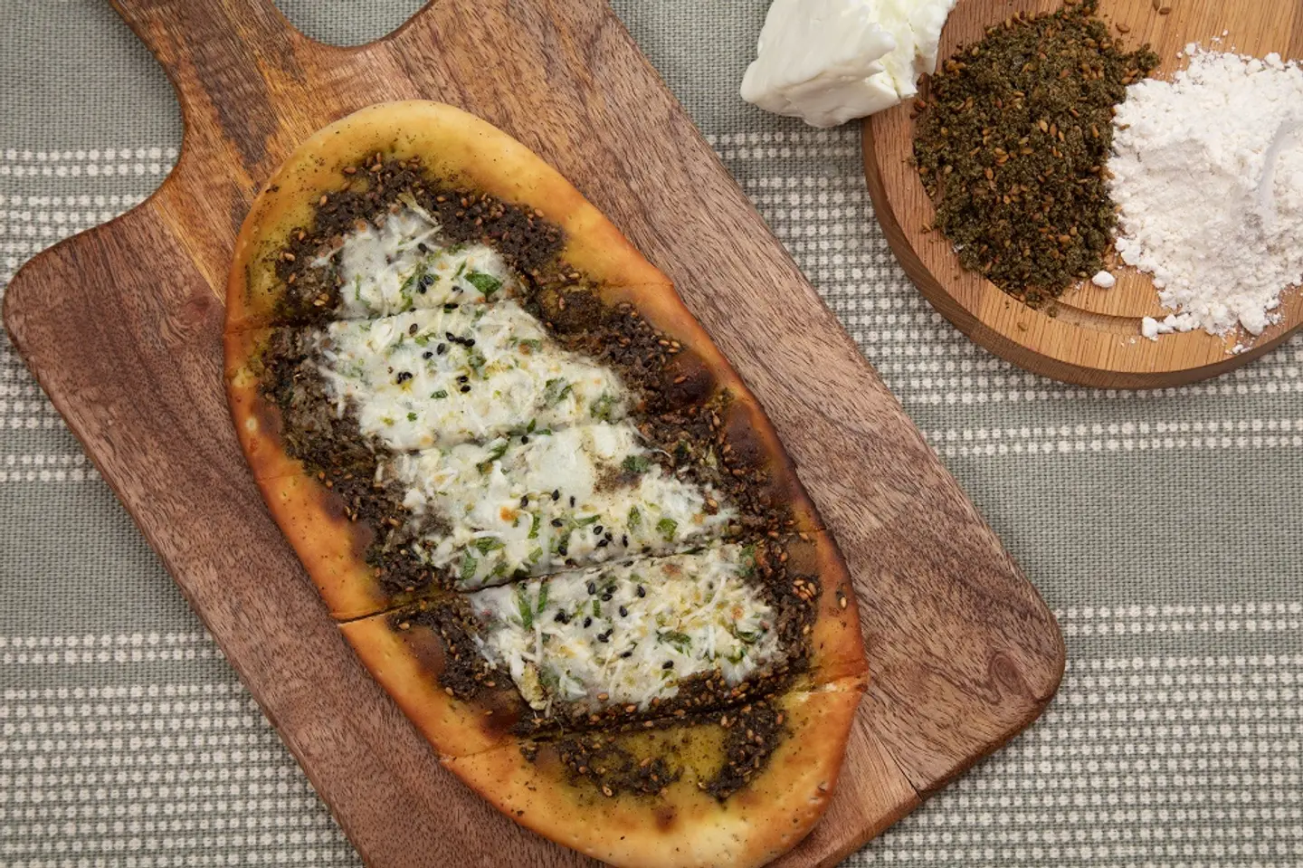 لبنة بالزعتر