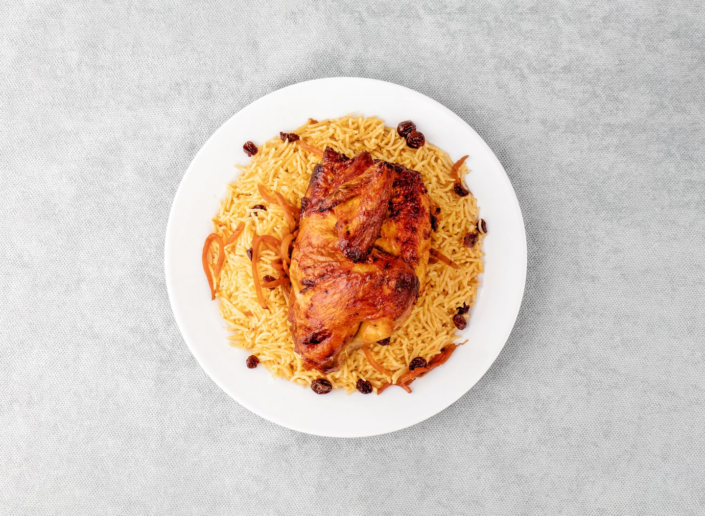 نصف حبة دجاج شواية مع أرز