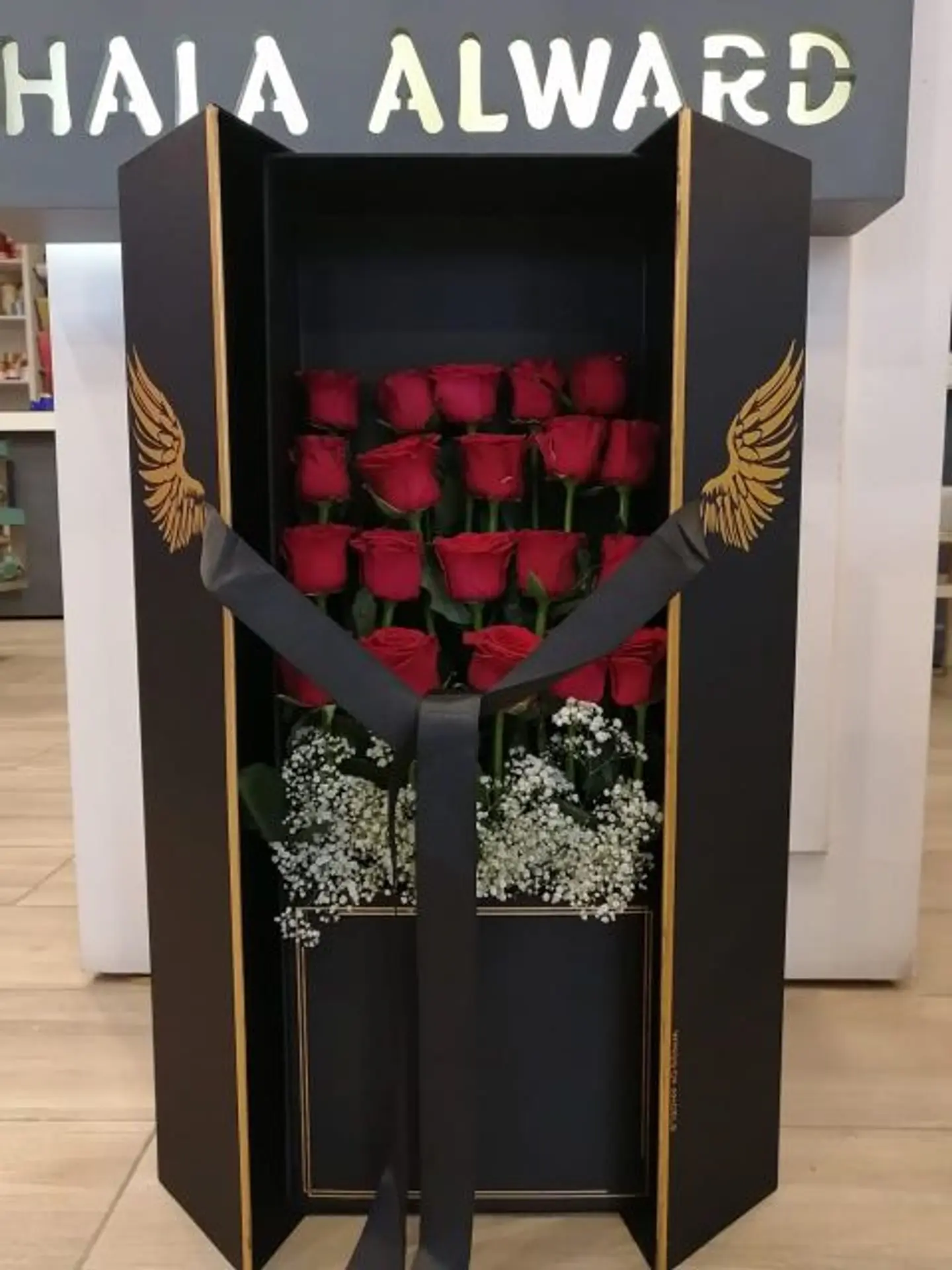 ورد جوري مع صندوق فاخر
