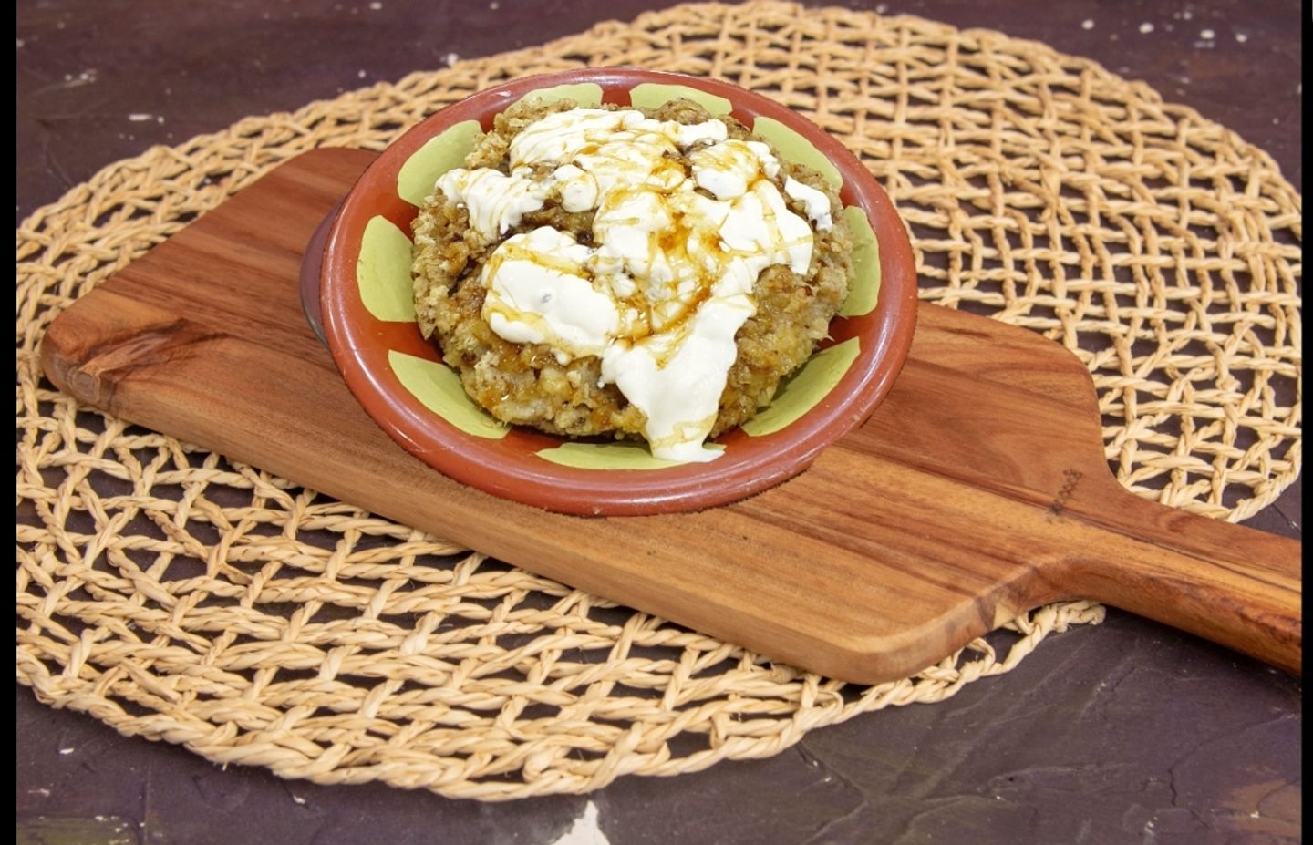 معصوب بالقشطة والعسل