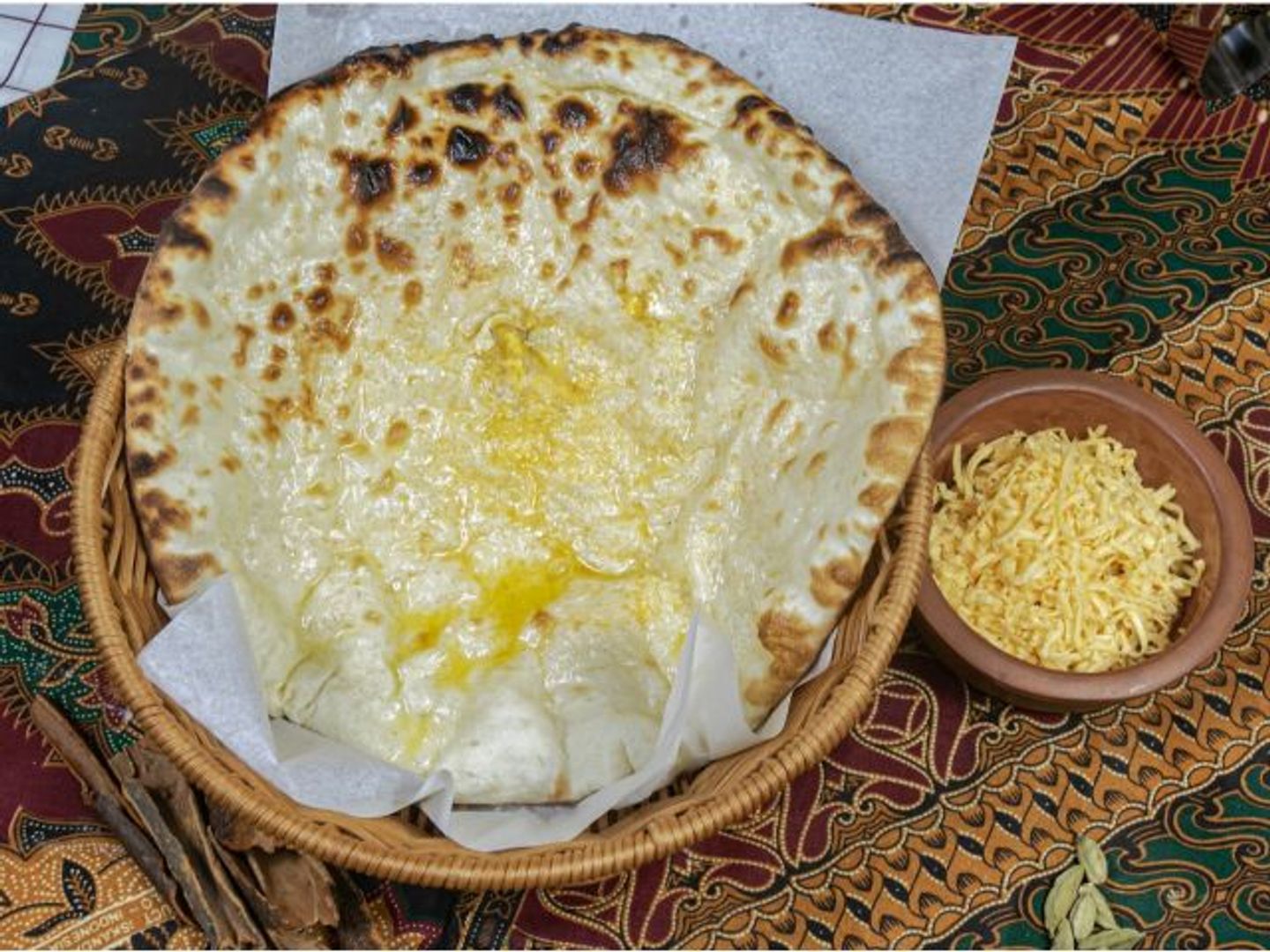 نان بالجبن