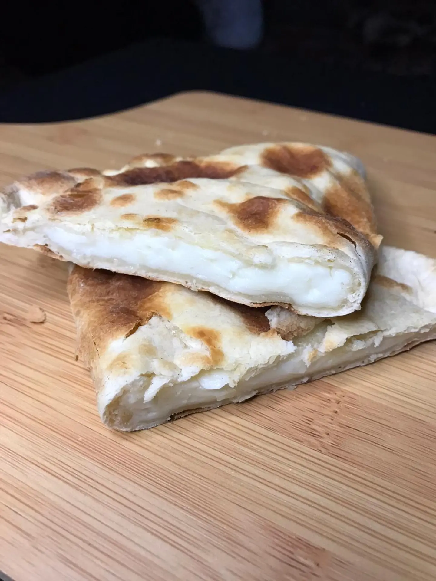 فطيرة جبن موزاريلا