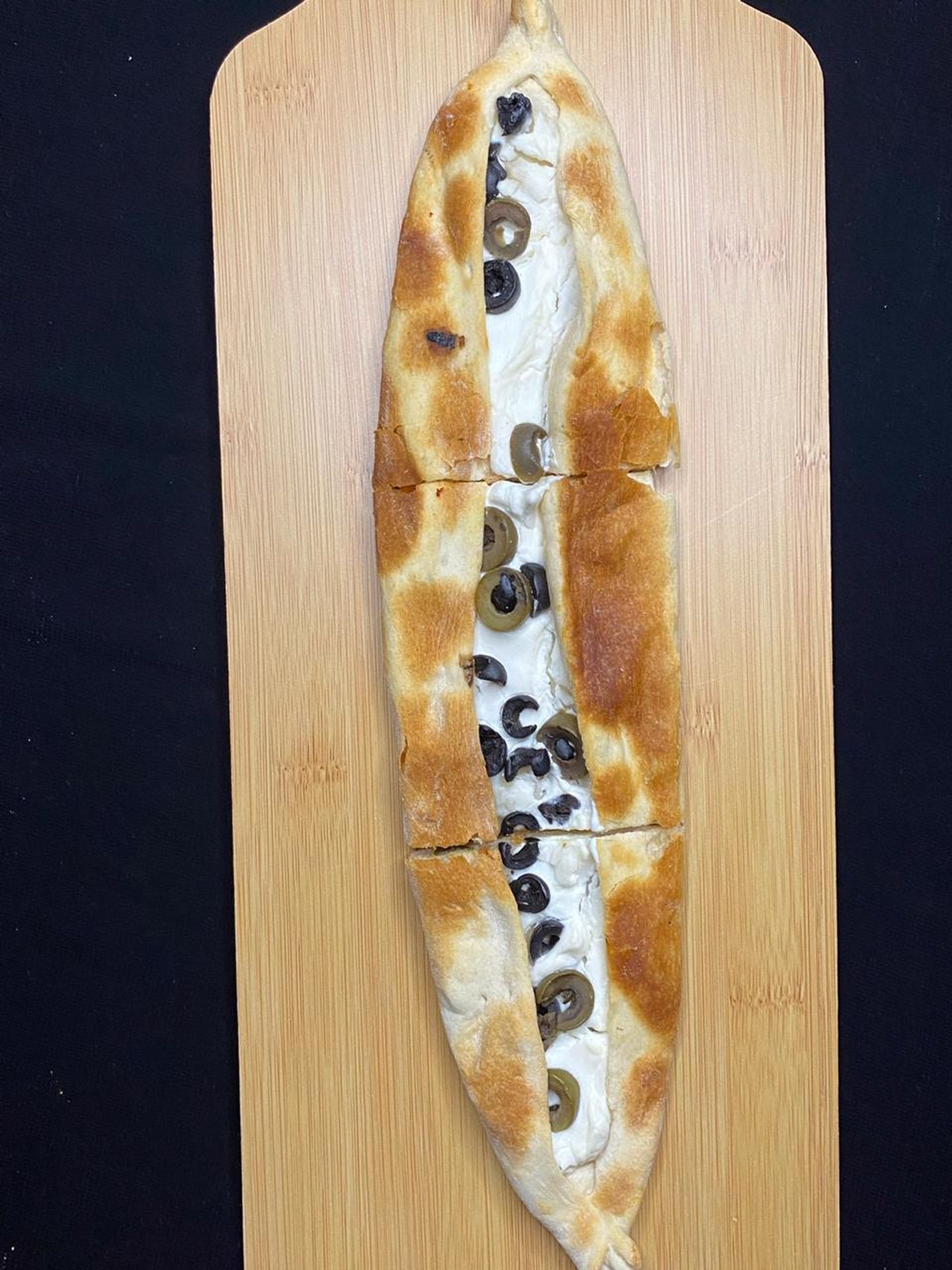 فطيرة لبنة بالزيتون