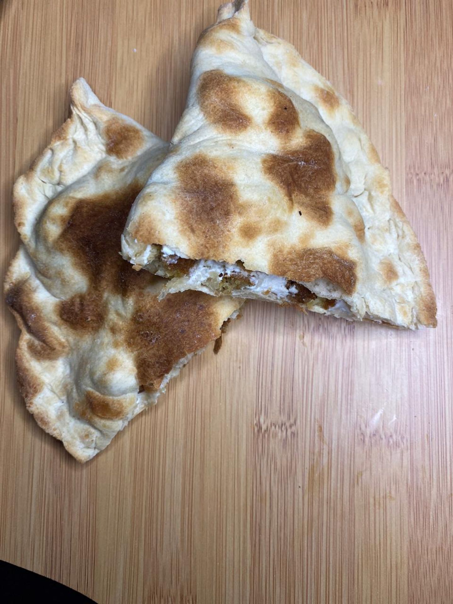 فطيرة لبنة بالفلافل