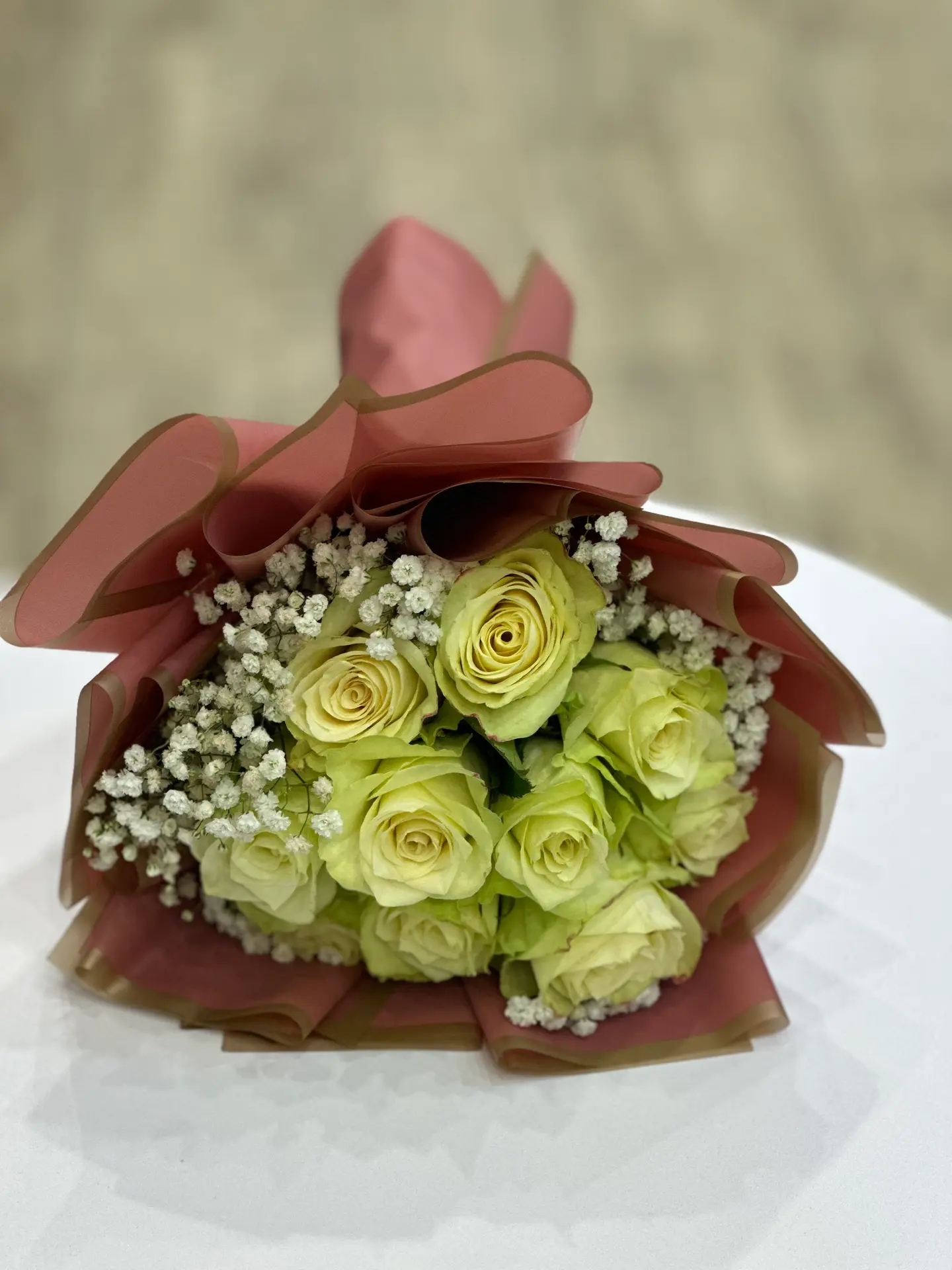 White Roses And W10 Pink