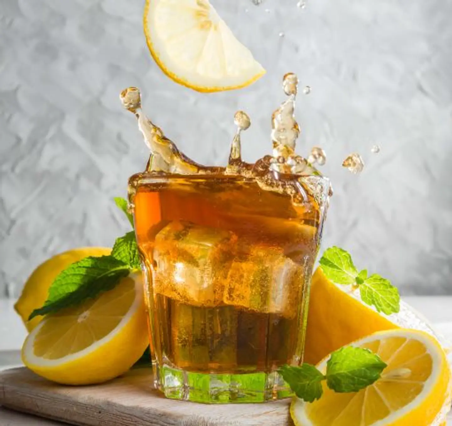كاسة شاي مثلج