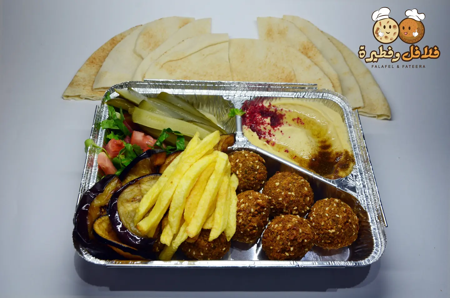 صحن فلافل مع حمص