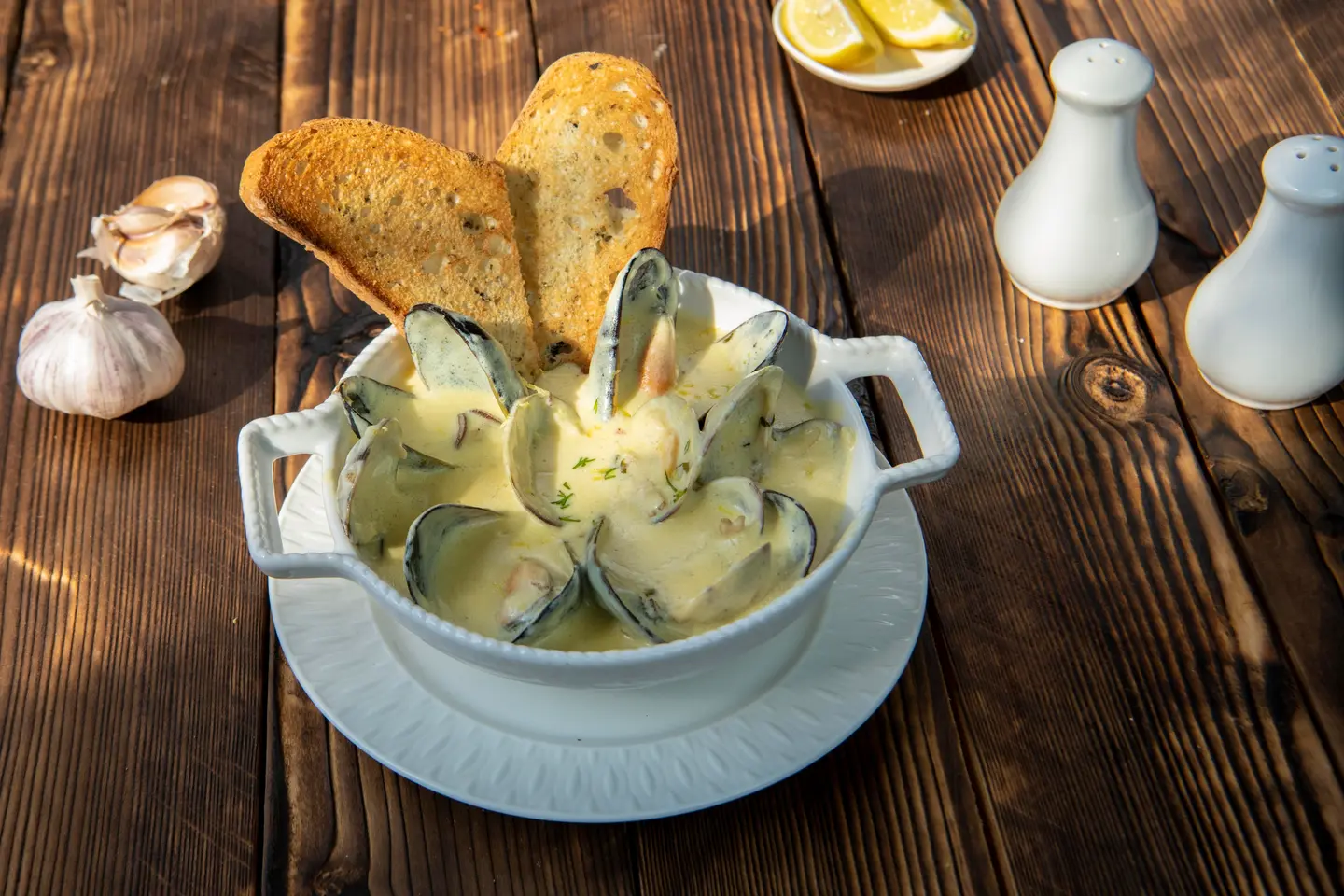 Italian Clams And Mussels In Creamy Lemon Sauce