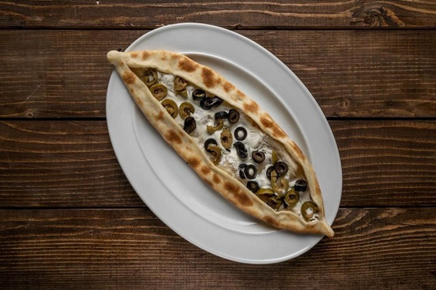 جبن زيتون