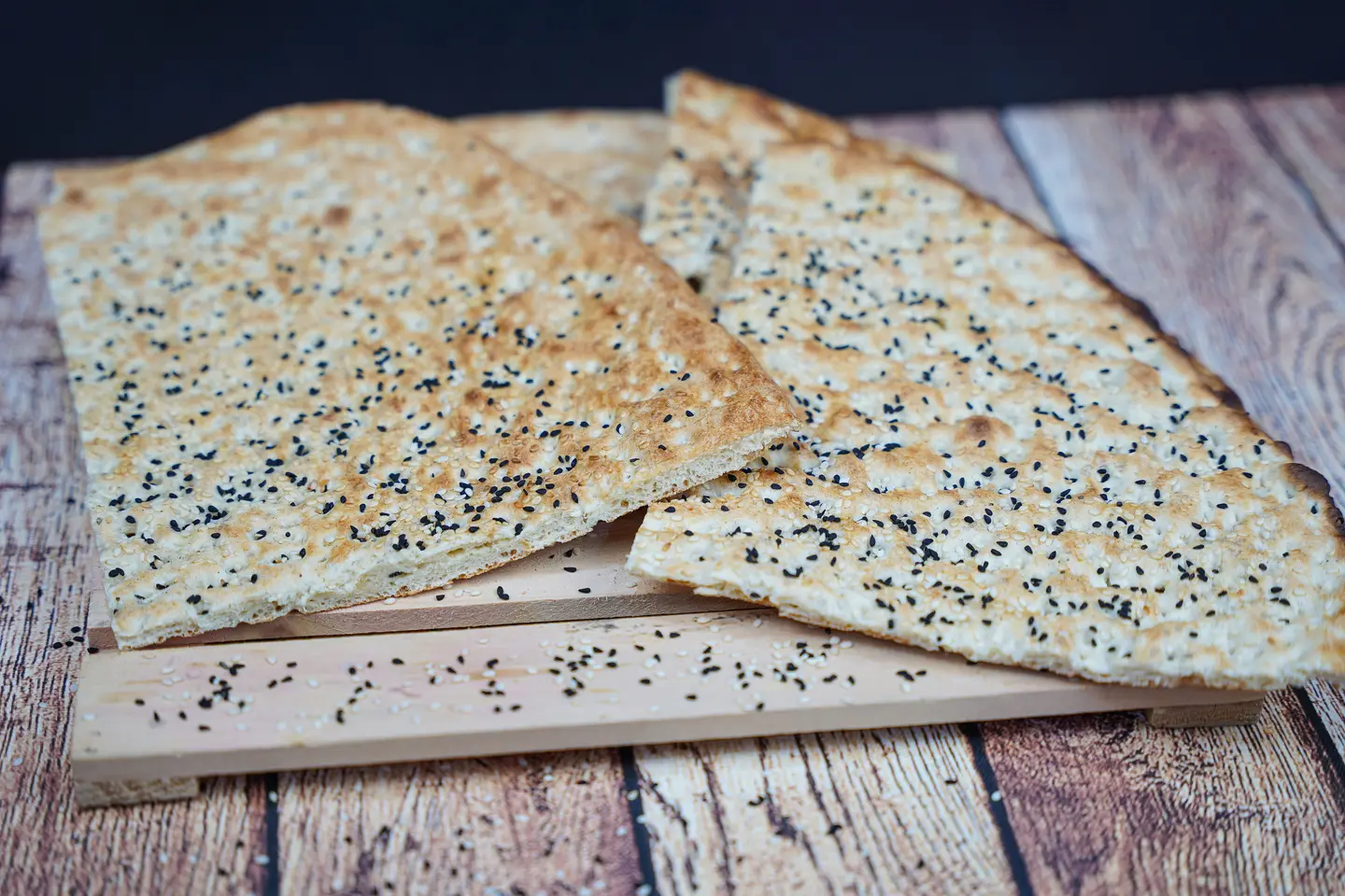 Tamees With Sesame