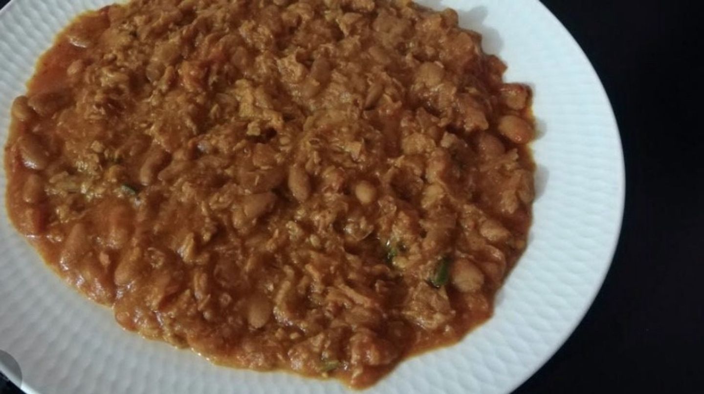 فاصوليا بالتونة