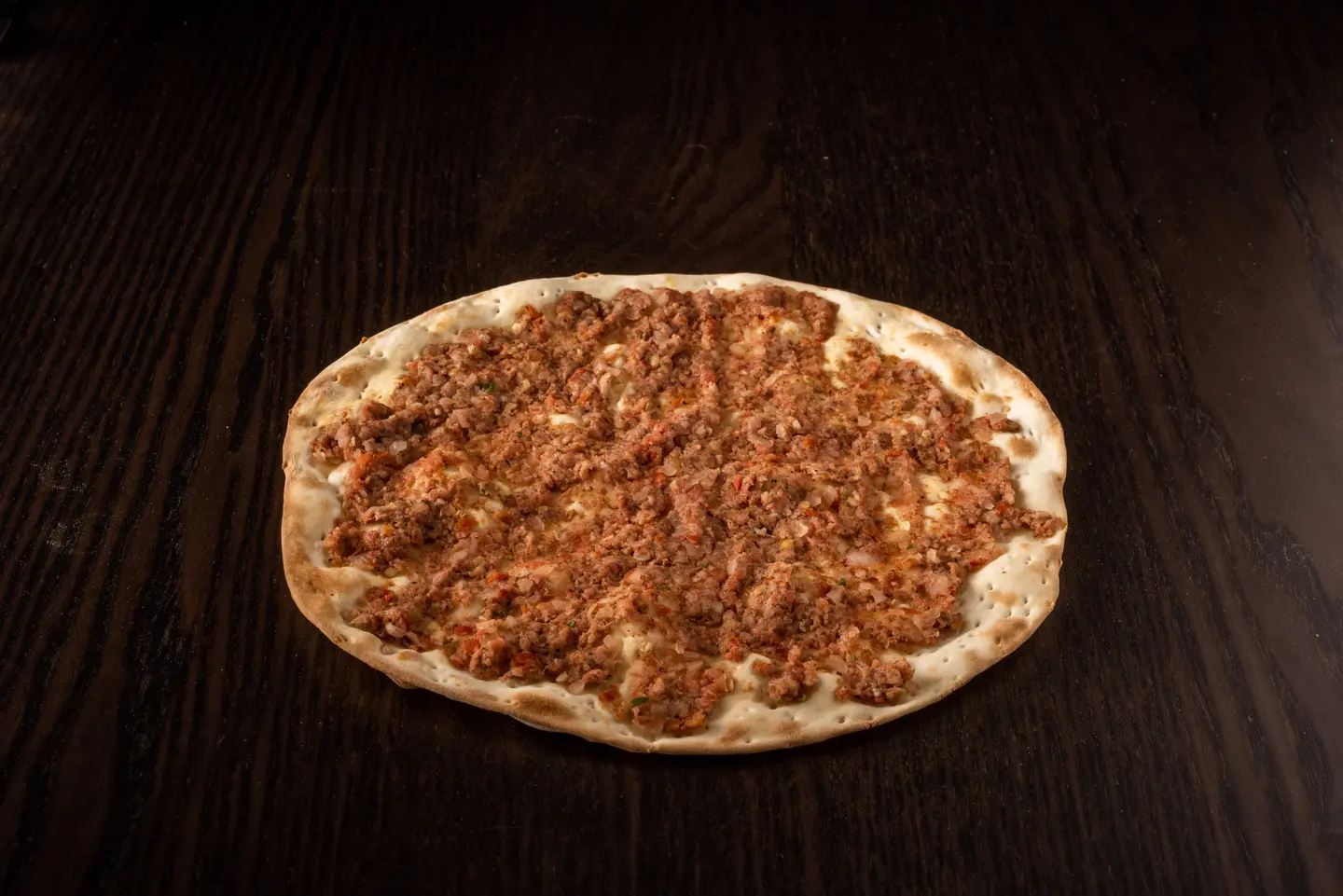 منقوشة لحم بالعجين