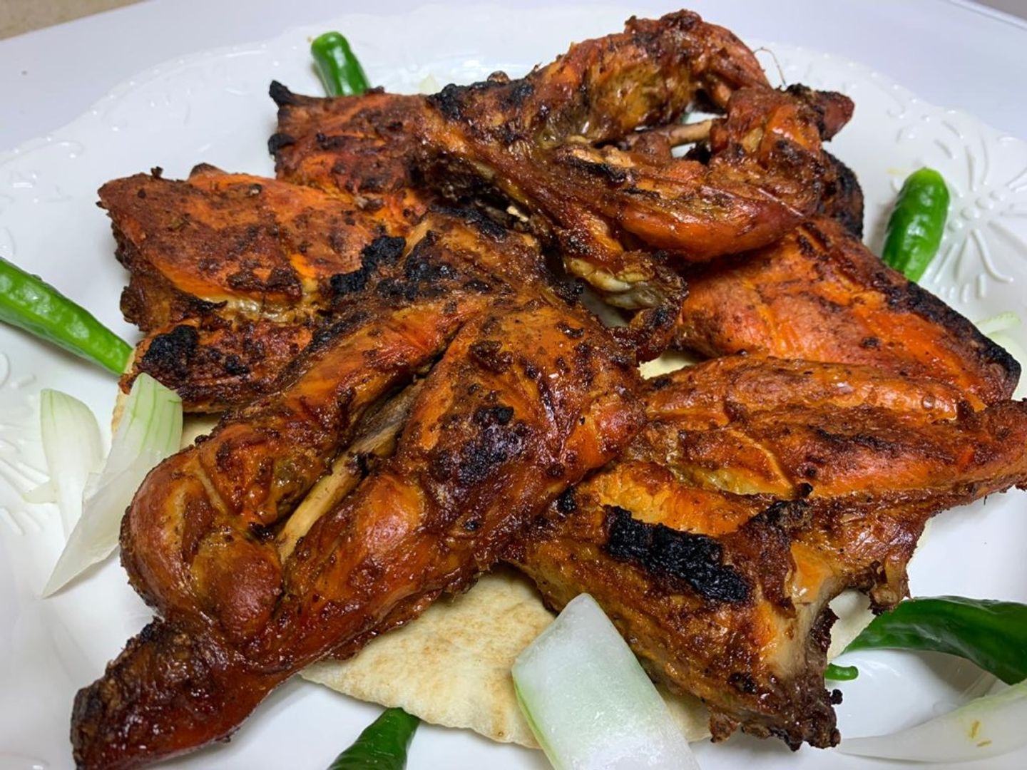 نصف دجاجة على الفحم سادة