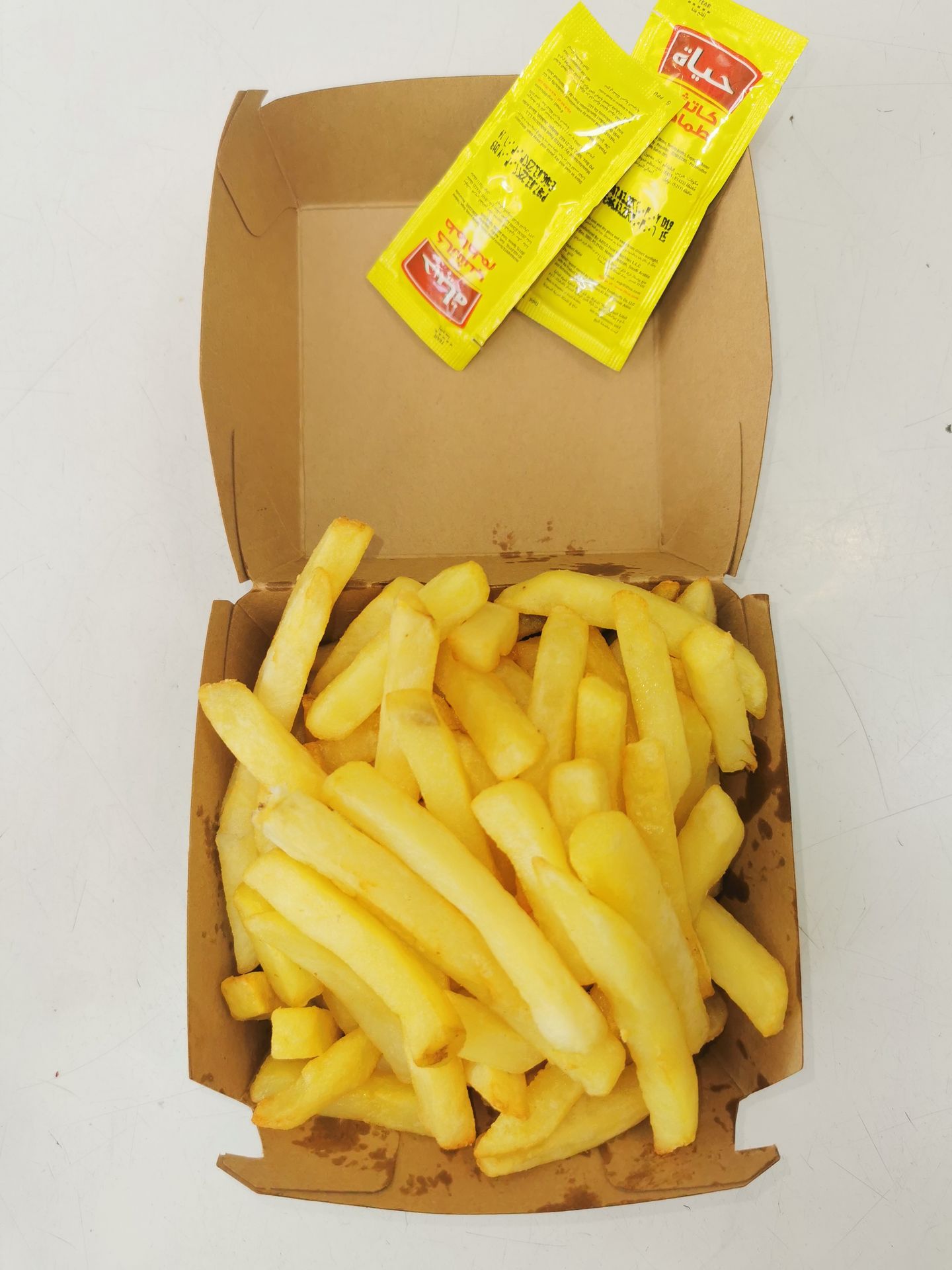 علبة بطاطس
