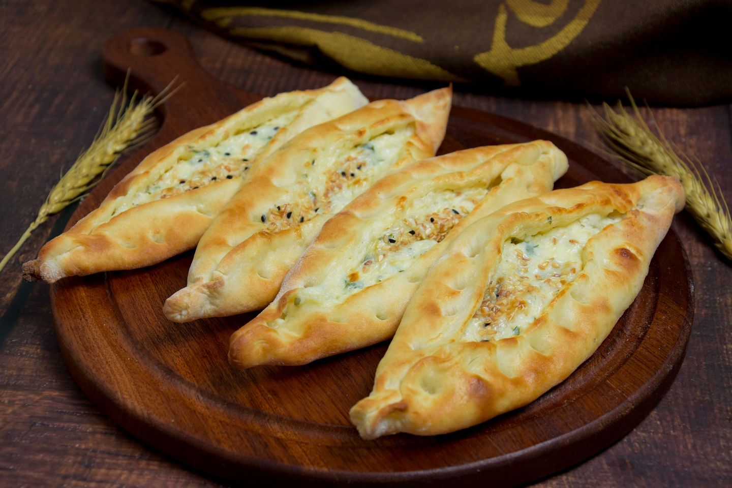 صحن فطائر جبنة 10 حبات