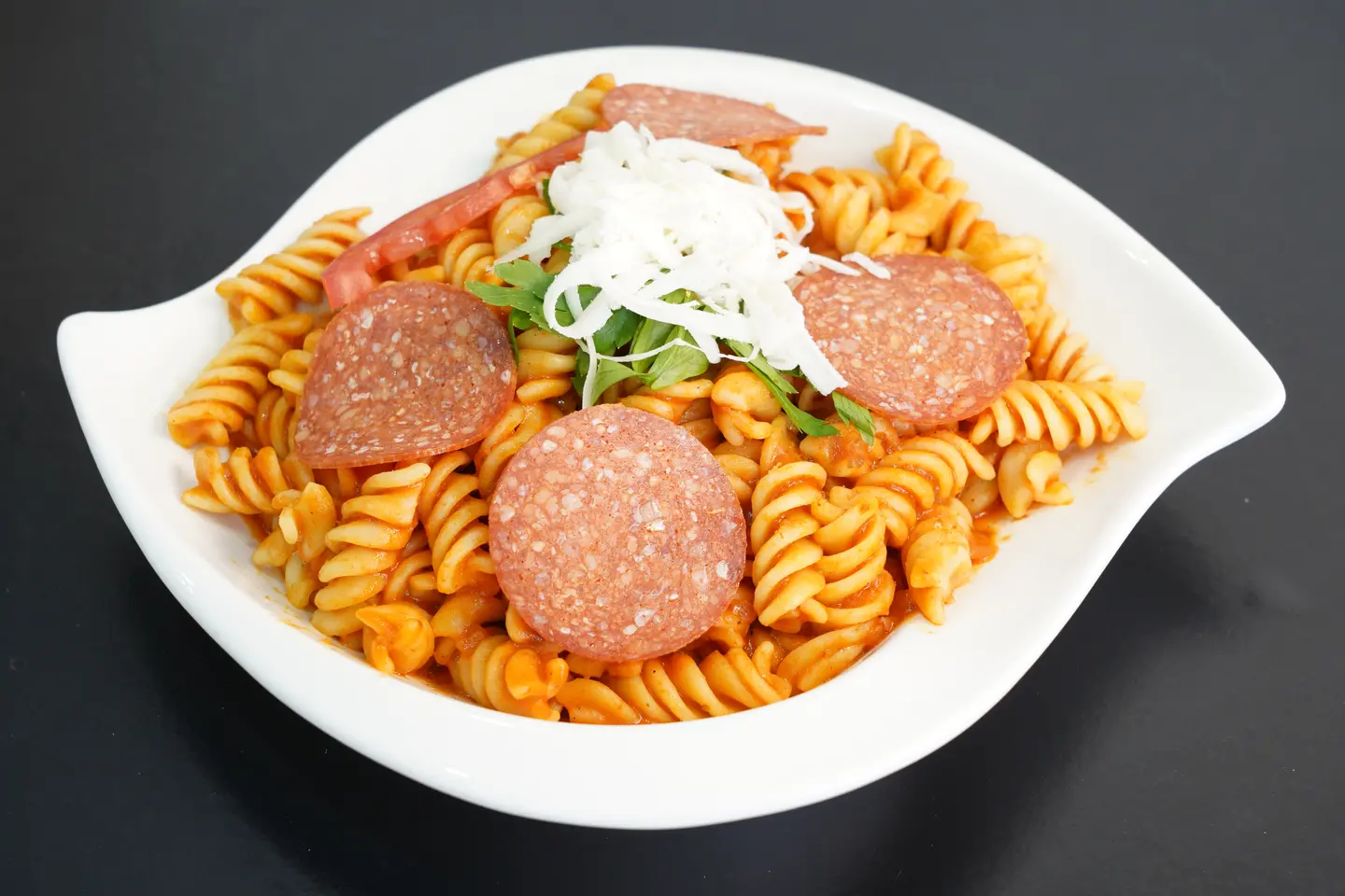 باستا مع البيبروني