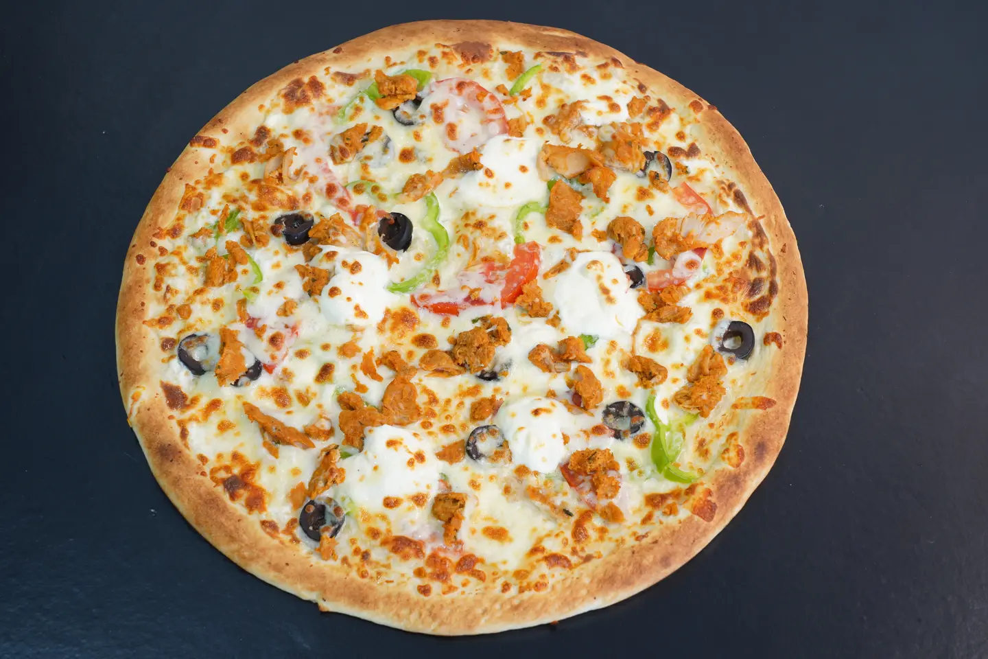 بيتزا قطع الدجاج