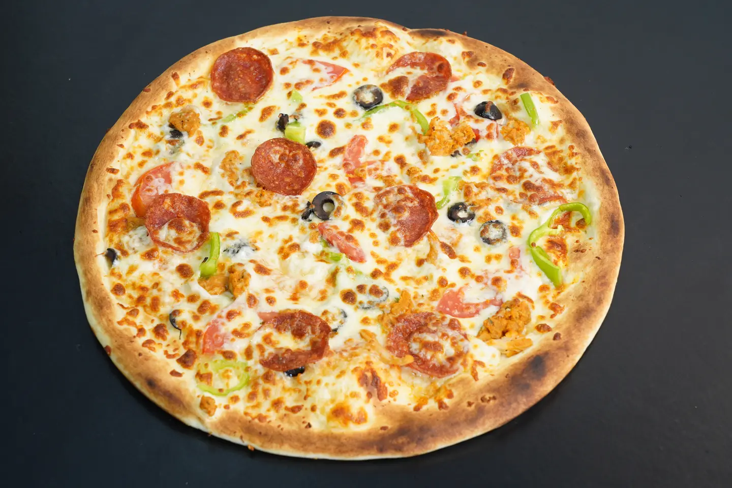 بيتزا قطع اللحم بيباروني