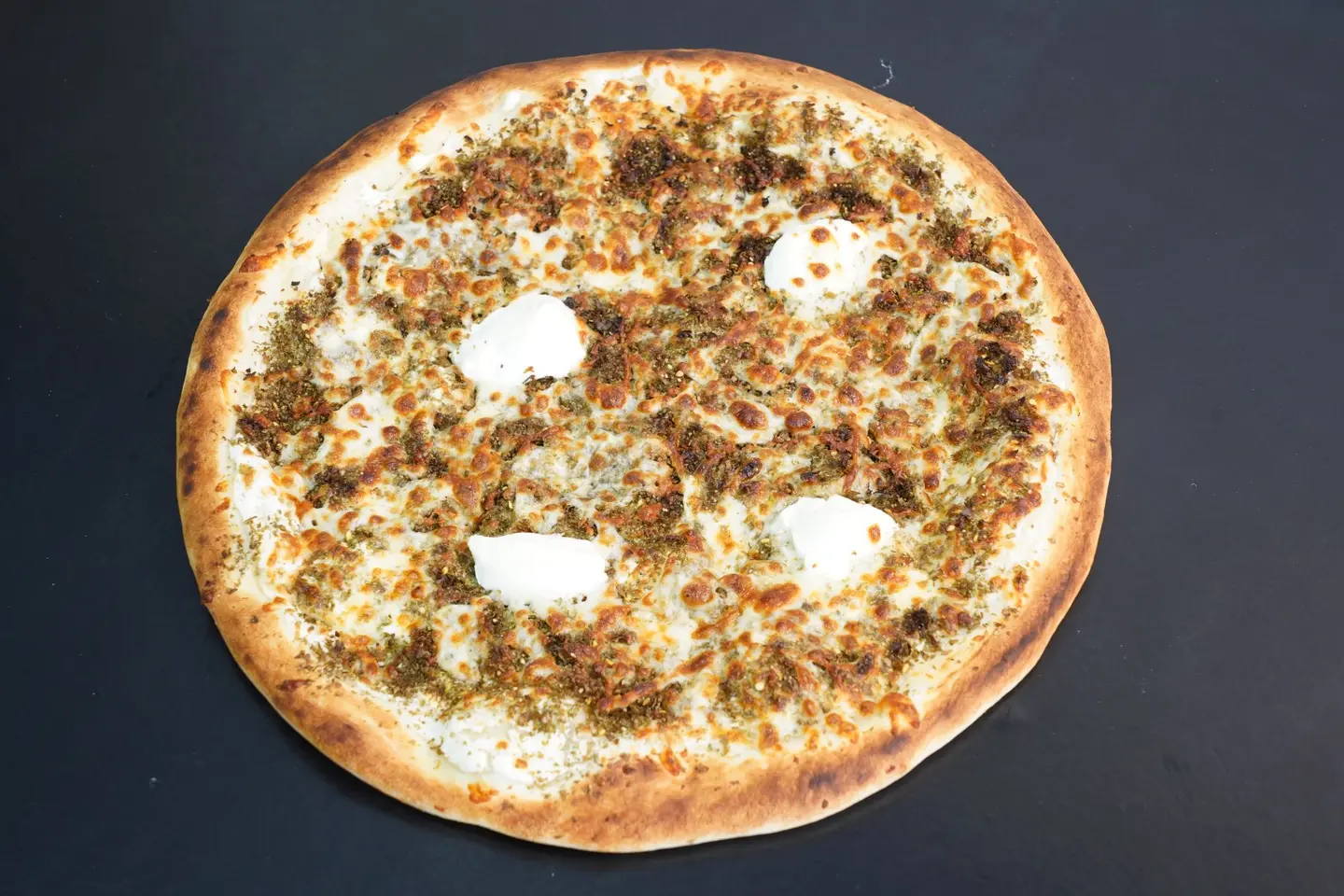 جبنه ولبنه وزعتر