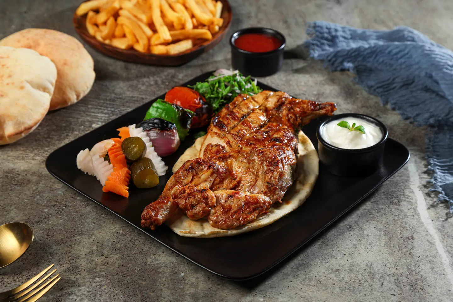 نص دجاج على الفحم