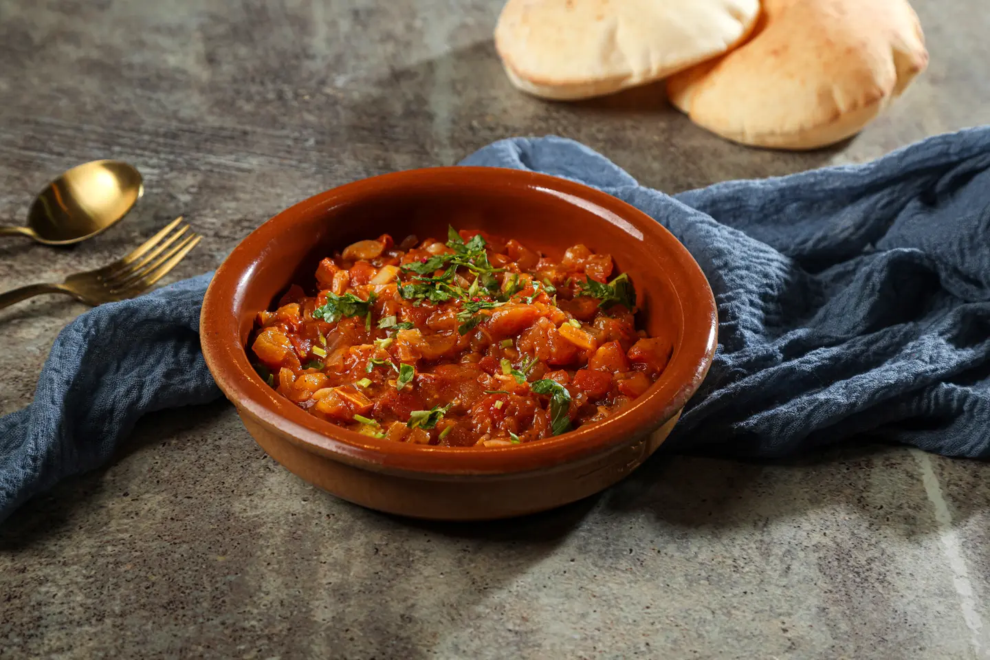 طاجن كفتة بالطماطم