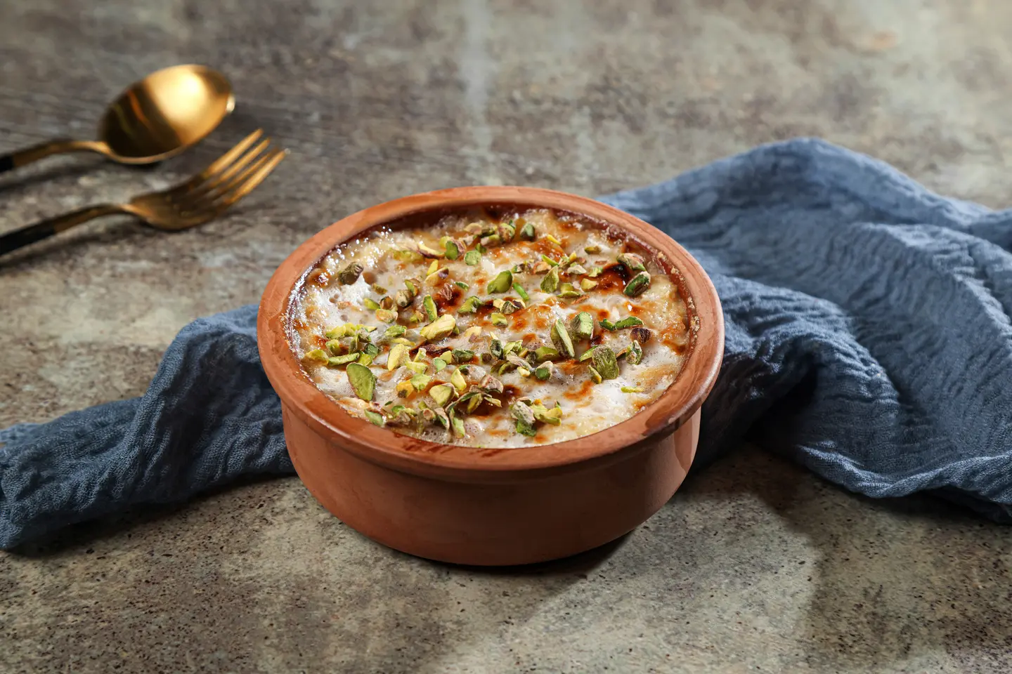 أم علي بالميل فاي والمكسرات