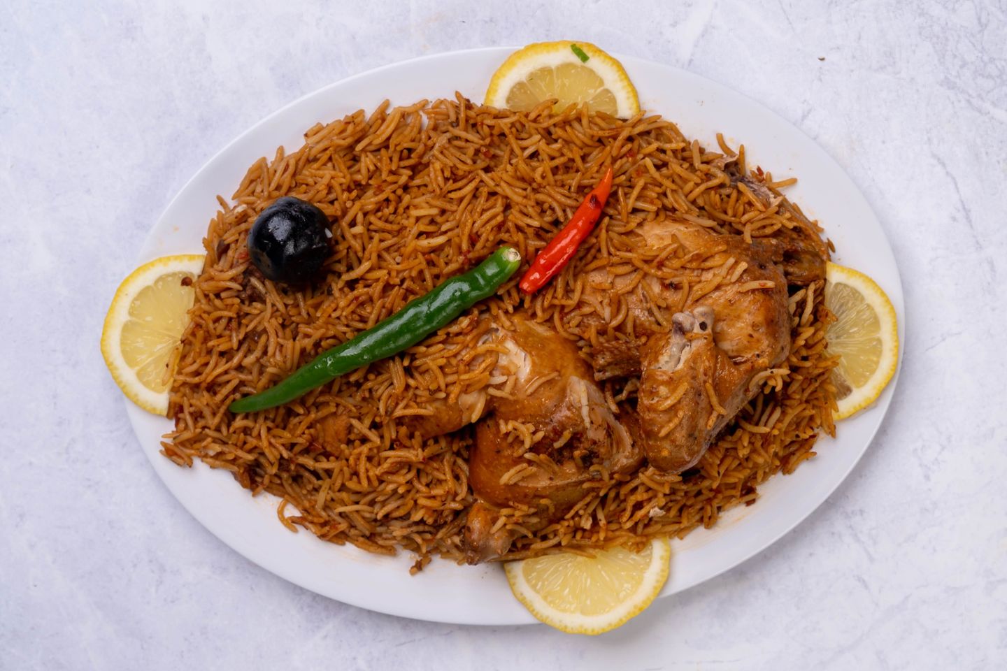 حبة دجاج مضغوط كاملة مع الرز