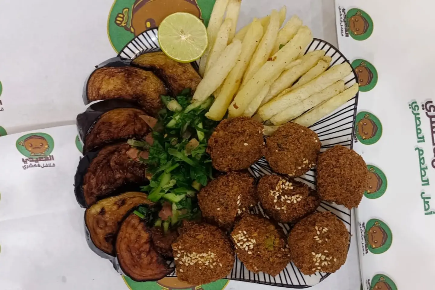 صحن فلافل عادي
