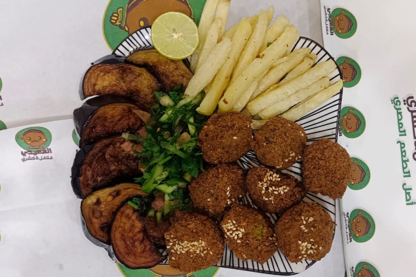 صحن فلافل عادي