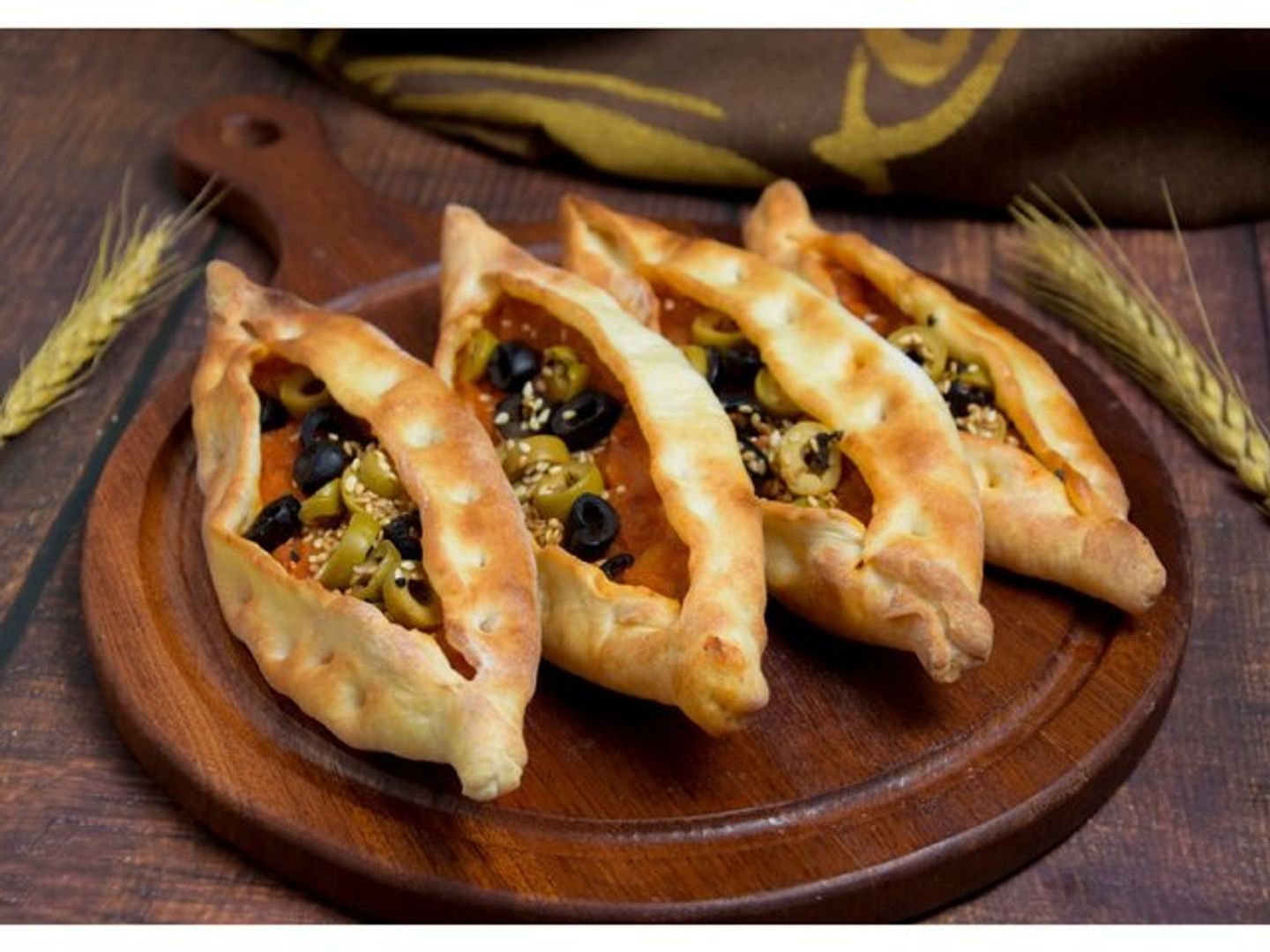 صحن فطائر محمرة 10 حبات
