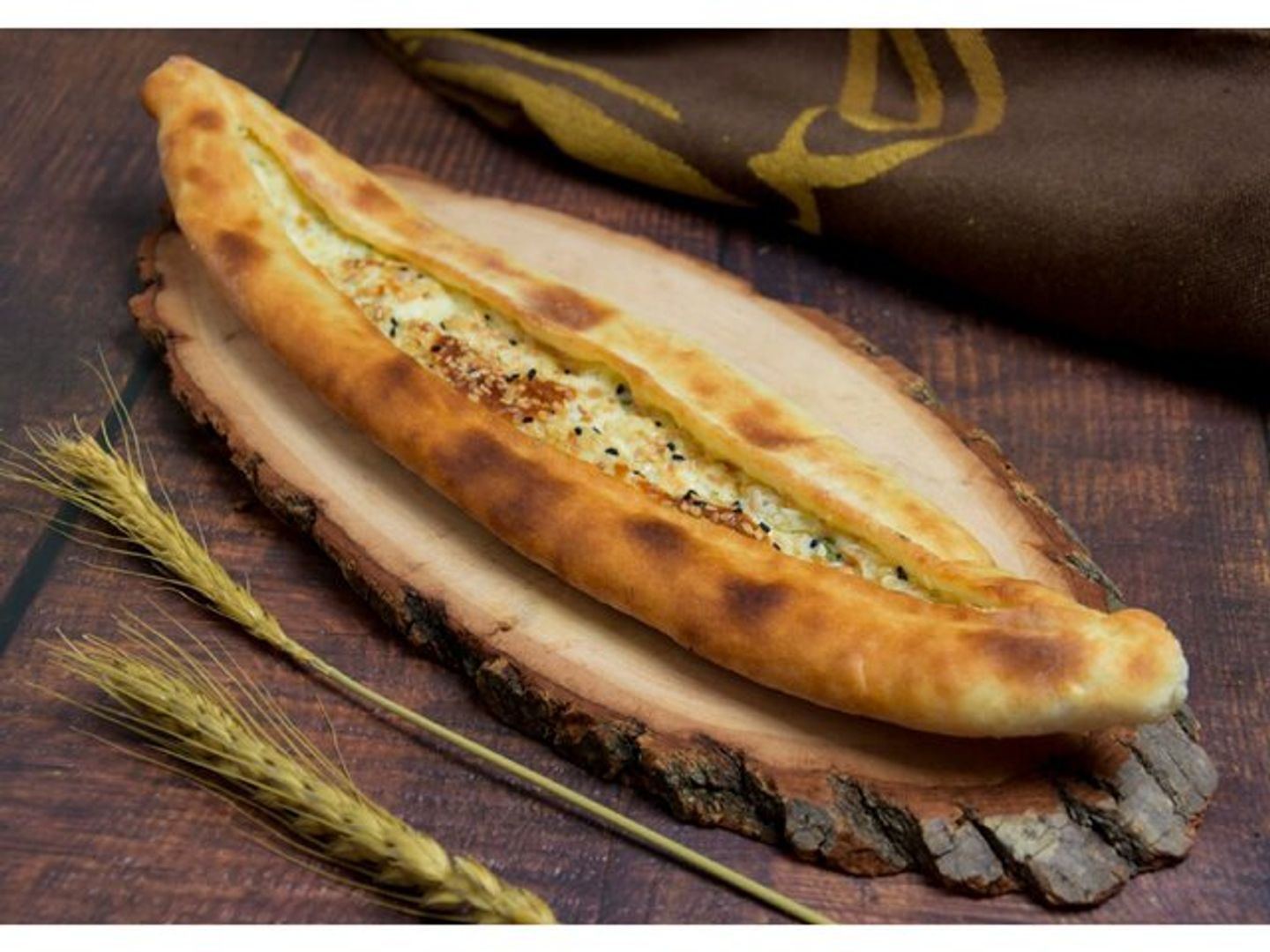 جبنة قشقوان سادة طويل