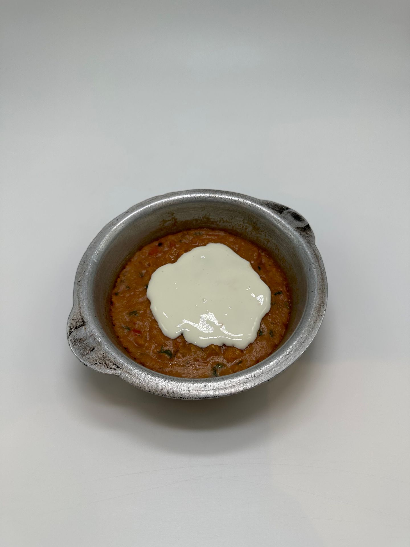 فول طاوة بالجبن