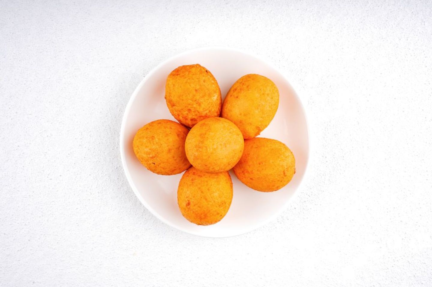 بيض بصوص الطماطم