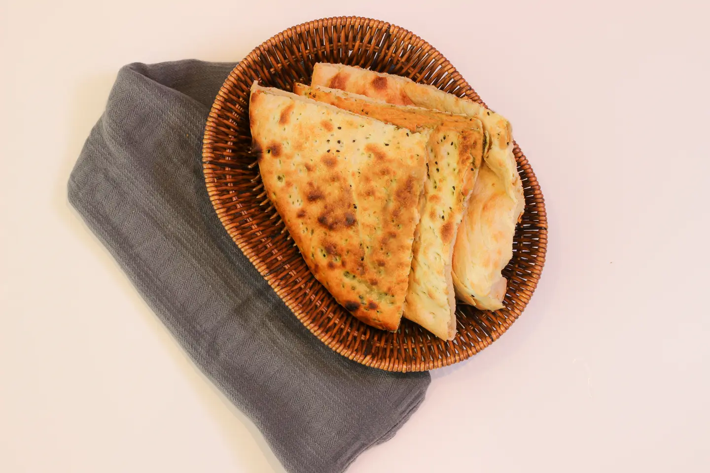 تميس بالزعتر