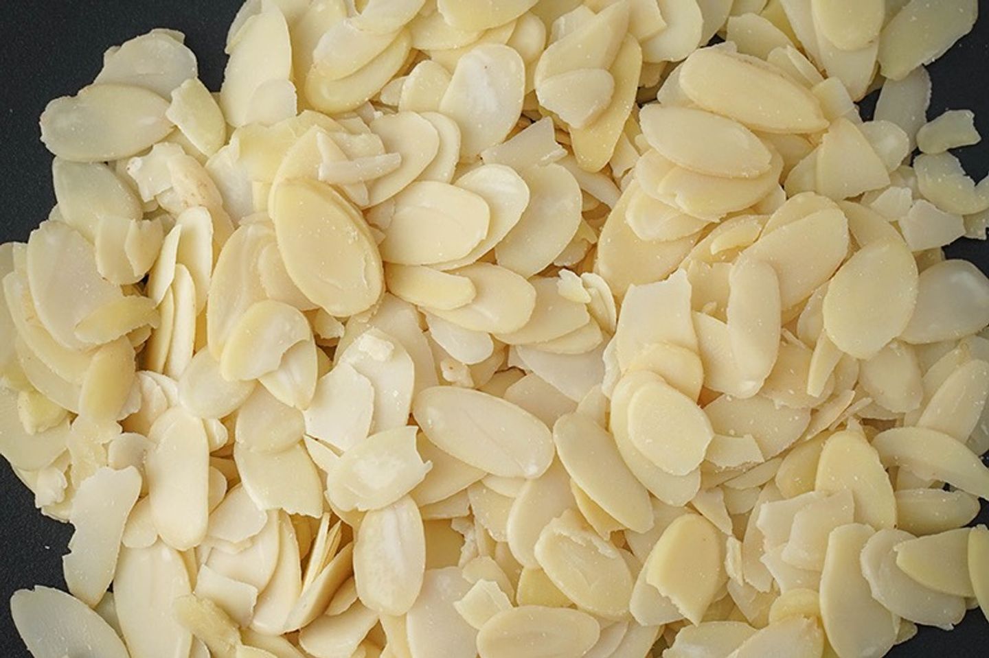 Peeled Almonds 250 Grams