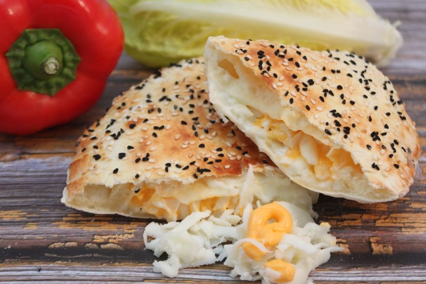 فطيرة الاجبان الثلاثة