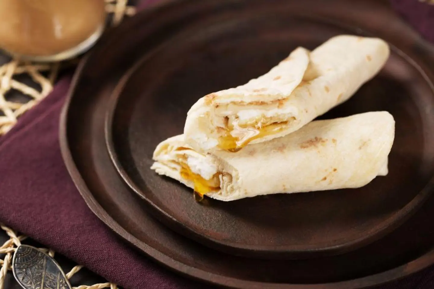 جبن مع شبس عمان