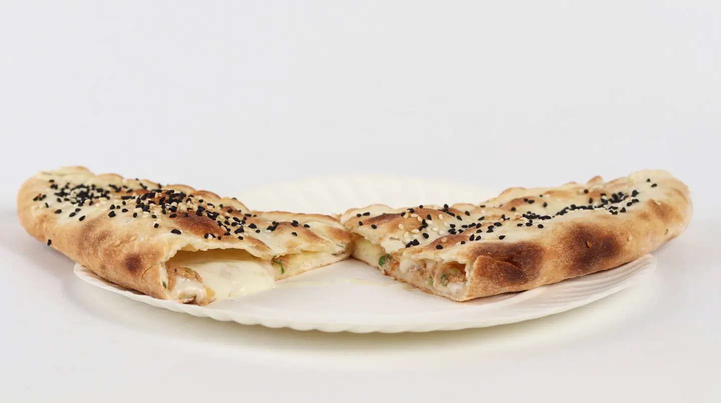 فطيرة جبنة بالدجاج