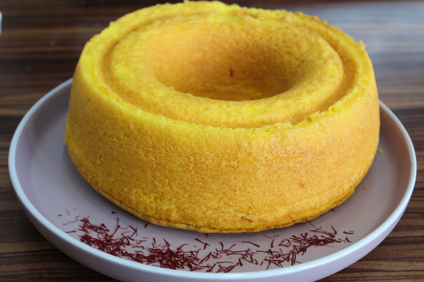 Round Cake With Saffron