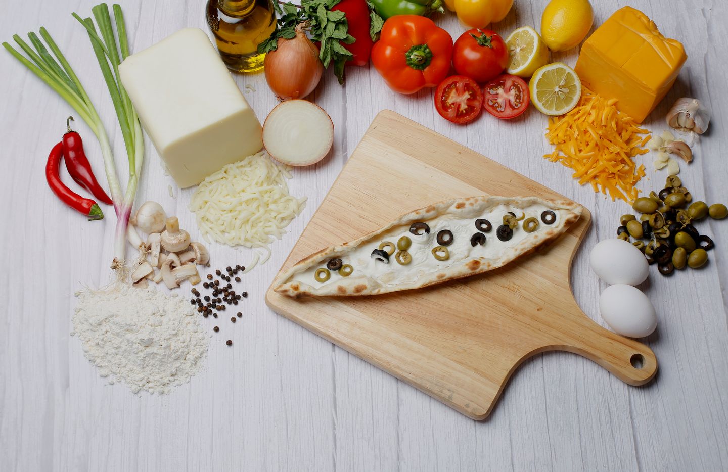 فطيرة لبنه مع الزيتون