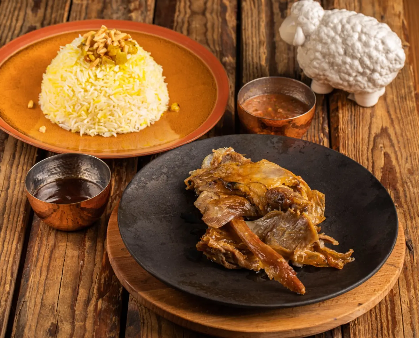 خروف حري مشوي على الحطب