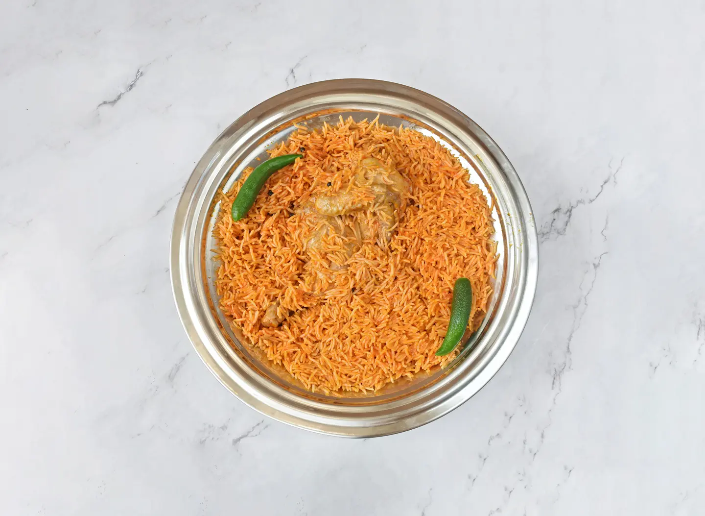 نصف دجاجة طازجة مضغوط