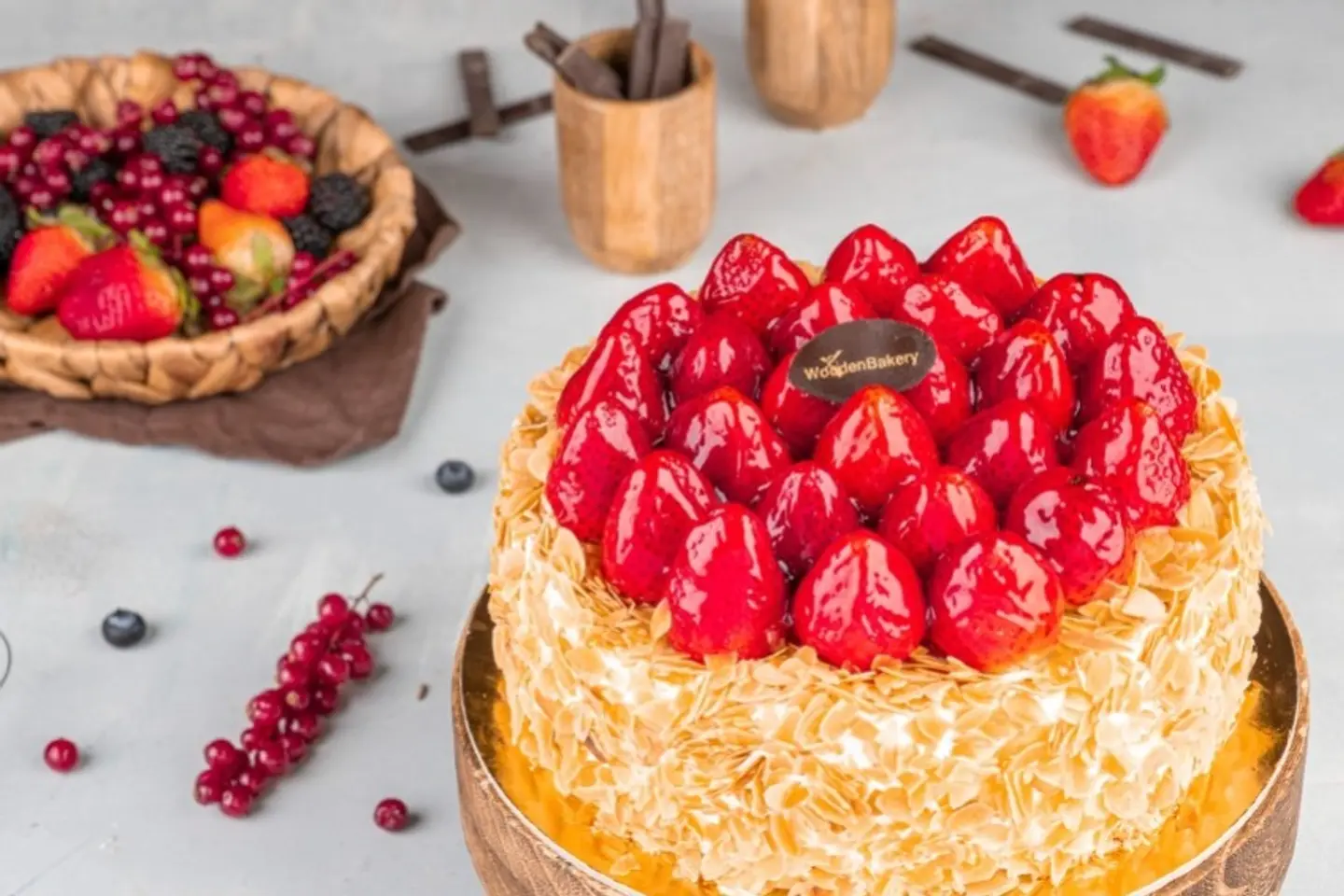 Fraisier (Big Cake)